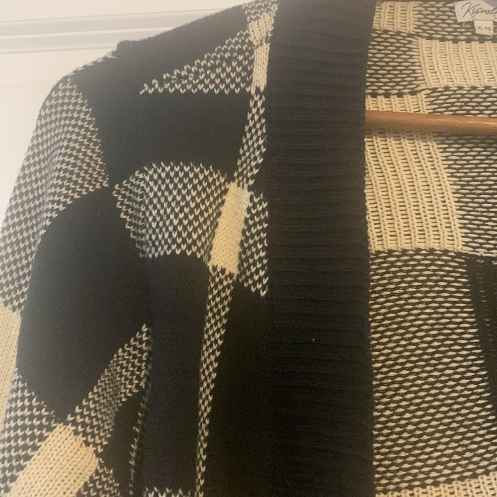 Cardigan - Picture 2 of 3